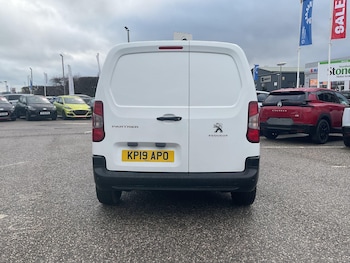 Used Peugeot Partner 2019 for sale - 77242709: Photo