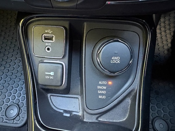 Used Jeep Compass 2018 for sale - 76210773: Photo 39