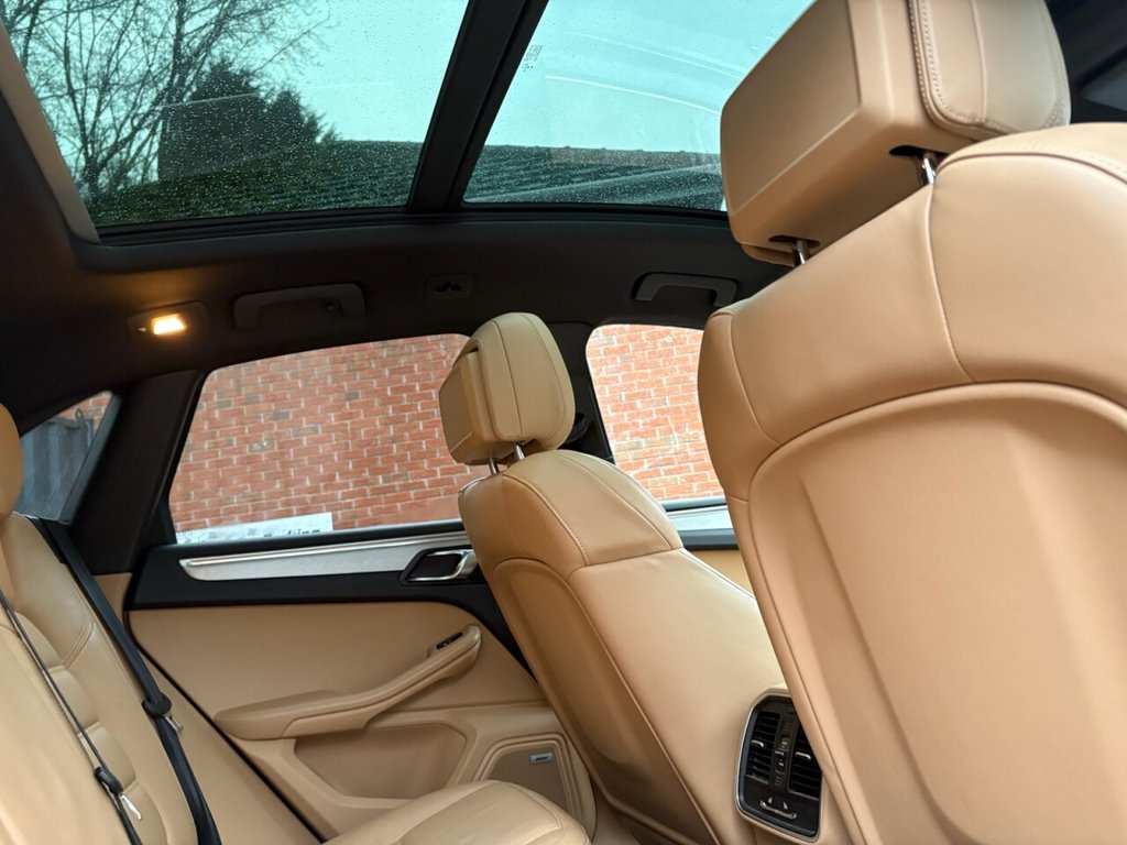 Used Porsche Macan 2016 for sale - 77546831: Photo 33