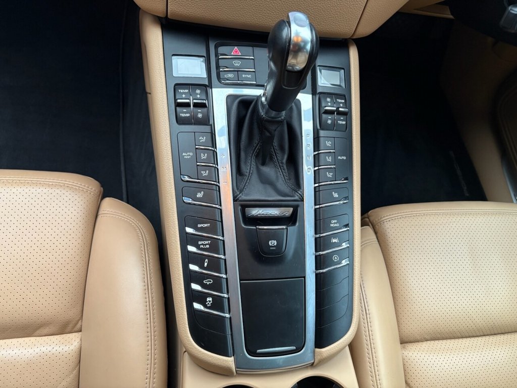 Used Porsche Macan 2016 for sale - 77546831: Photo 41