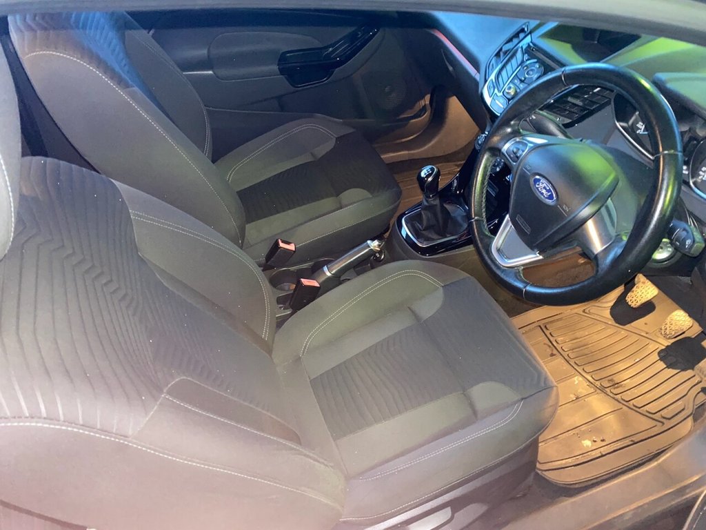 Used Ford Fiesta 2015 for sale - 76910535: Photo 4