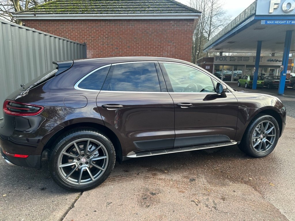 Used Porsche Macan 2016 for sale - 76910482: Photo 2