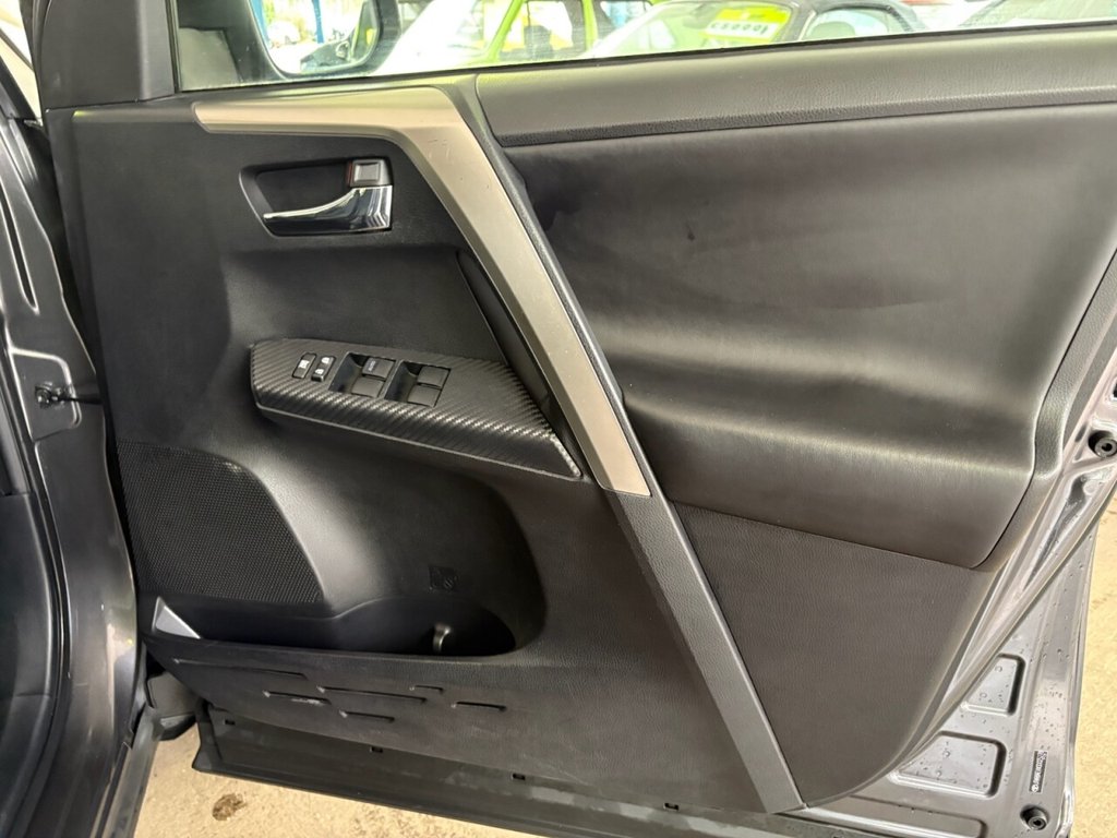 Used Toyota RAV4 2013 for sale - 77780074: Photo 15