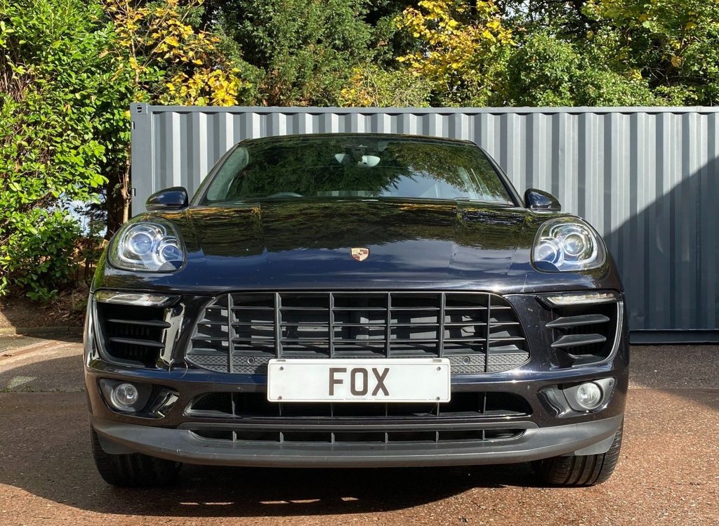 Used Porsche Macan 2017 for sale - 77806371: Photo 2