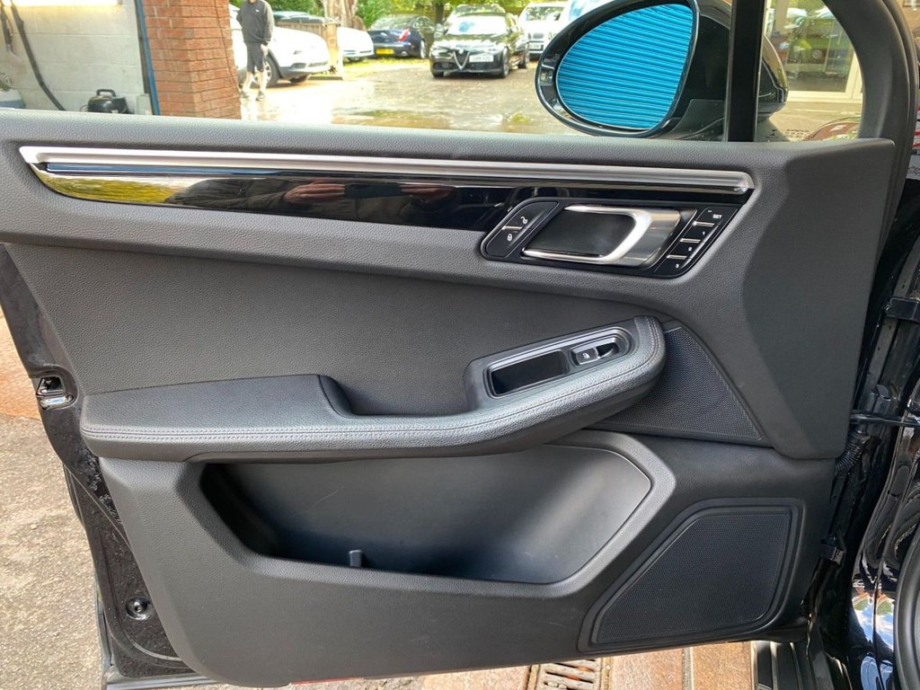 Used Porsche Macan 2017 for sale - 77806371: Photo 22