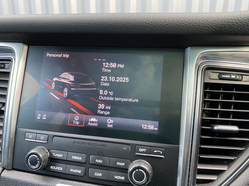 Used Porsche Macan 2017 for sale - 77806371: Photo 38