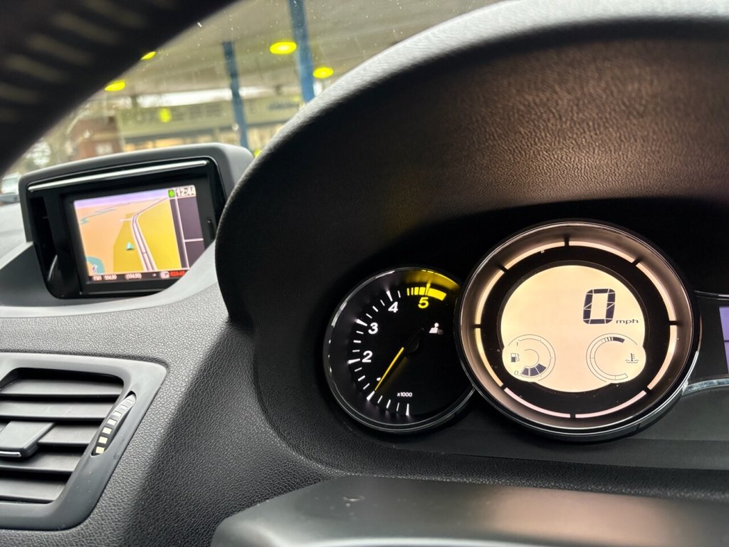 Used Renault Megane 2012 for sale - 77037917: Photo 25