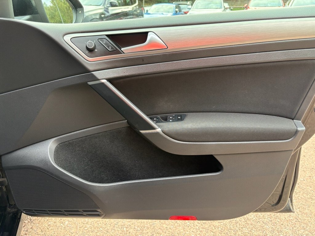 Used Volkswagen Golf 2015 for sale - 76345833: Photo 26