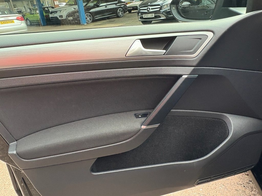 Used Volkswagen Golf 2015 for sale - 76345833: Photo 40
