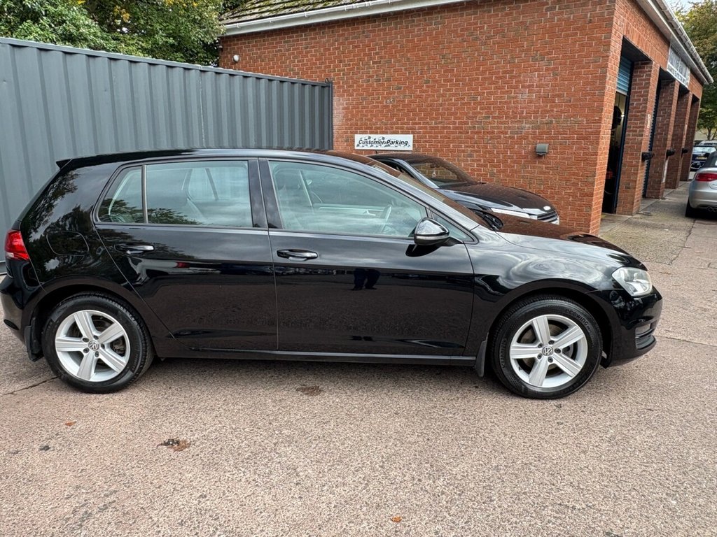 Used Volkswagen Golf 2015 for sale - 76345833: Photo 5