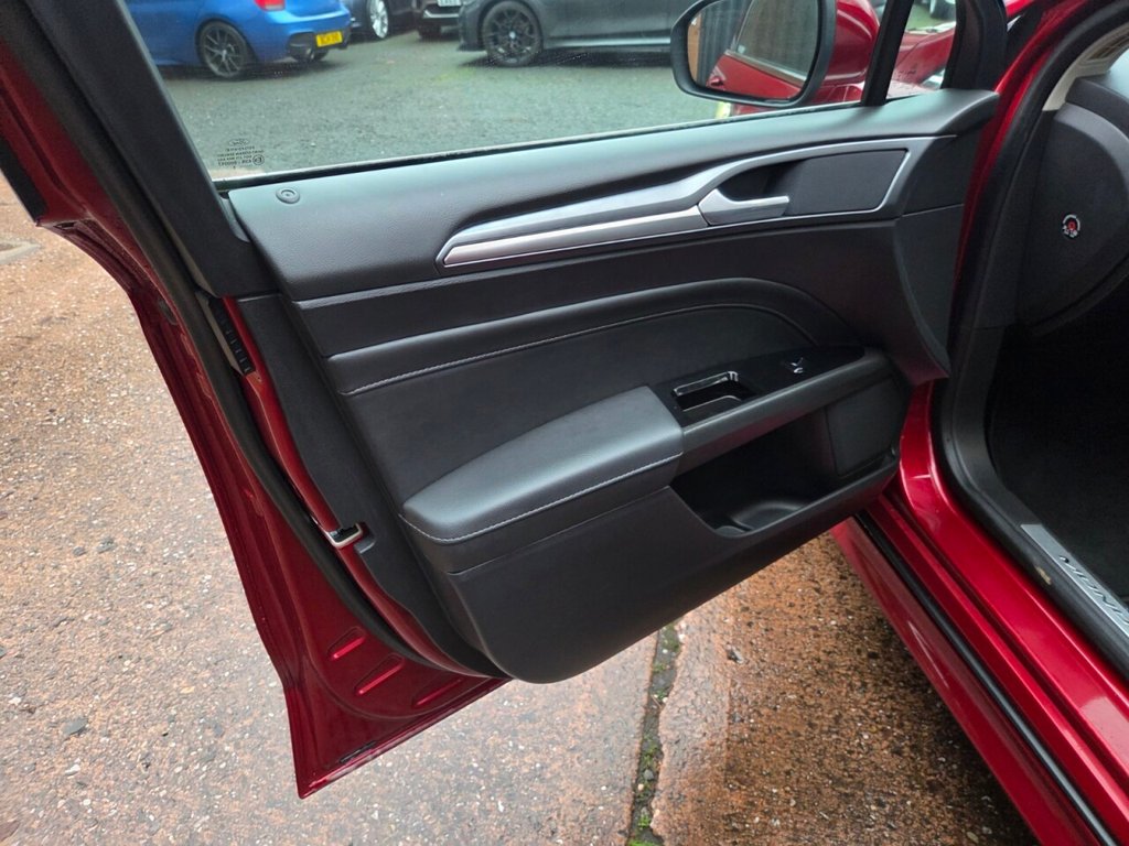 Used Ford Mondeo 2015 for sale - 77250679: Photo 15