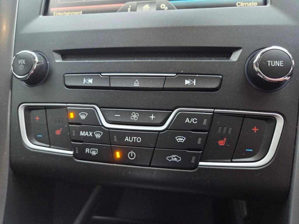 Used Ford Mondeo 2015 for sale - 77250679: Photo 34