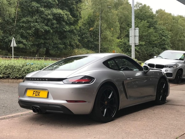 Used Porsche 718 Cayman 2019 for sale - 75641939: Photo 11