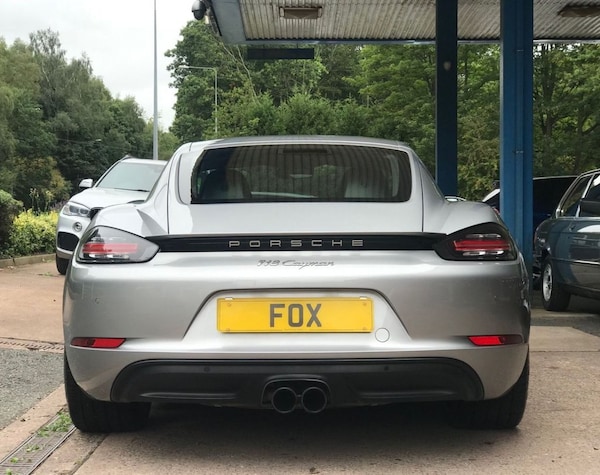 Used Porsche 718 Cayman 2019 for sale - 75641939: Photo 9
