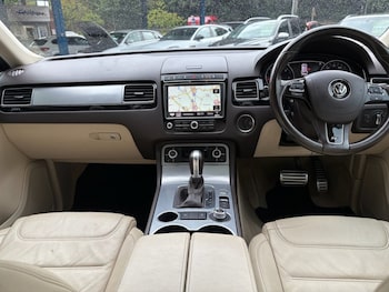 Used Volkswagen Touareg 2016 for sale - 75998566: Photo