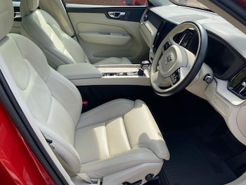Used Volvo XC60 2019 for sale - 78672099: Photo