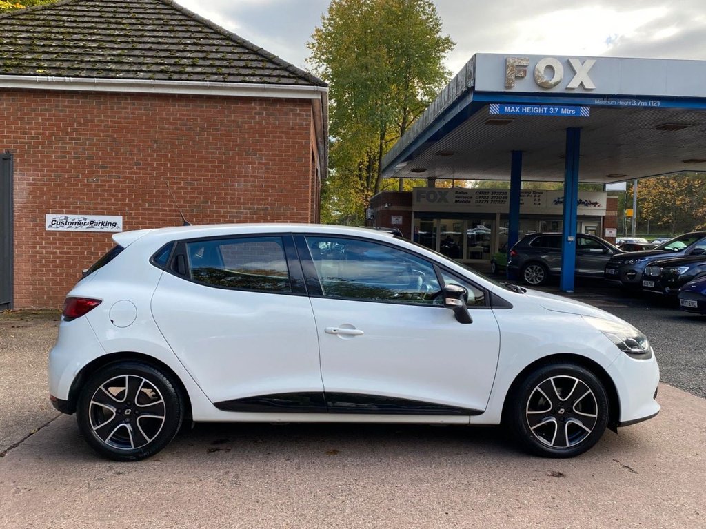 Used Renault Clio 2015 for sale - 76395617: Photo 10