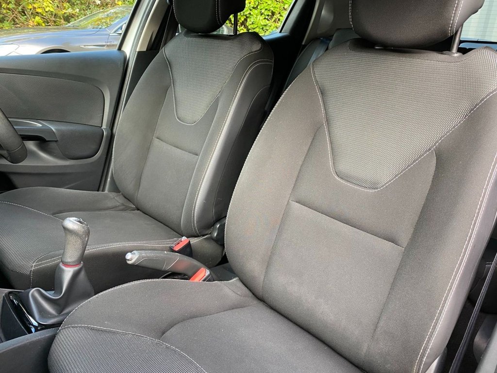 Used Renault Clio 2015 for sale - 76395617: Photo 11