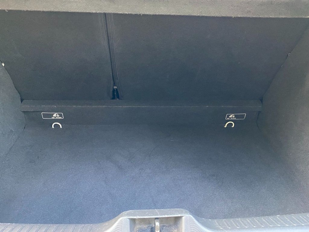 Used Renault Clio 2015 for sale - 76395617: Photo 16