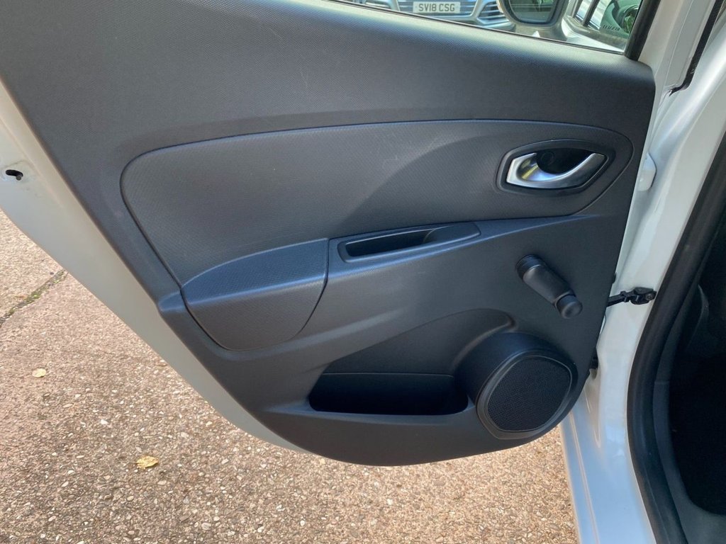 Used Renault Clio 2015 for sale - 76395617: Photo 22