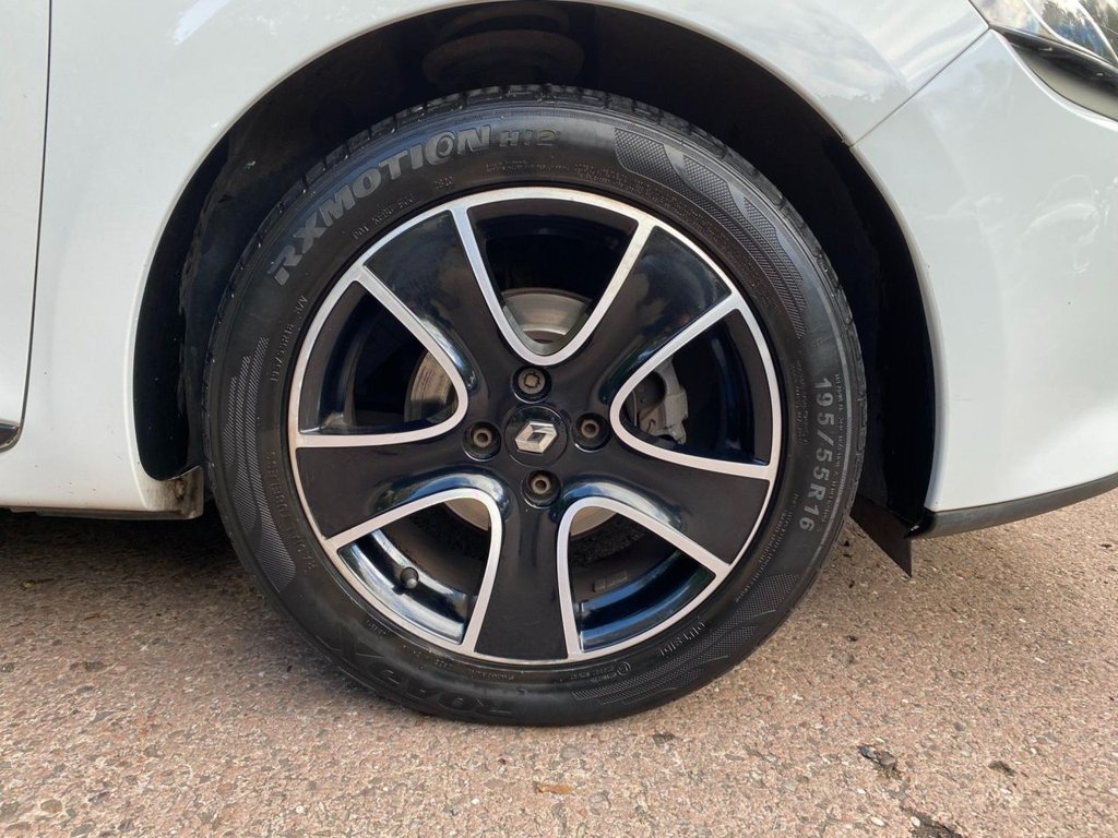 Used Renault Clio 2015 for sale - 76395617: Photo 25