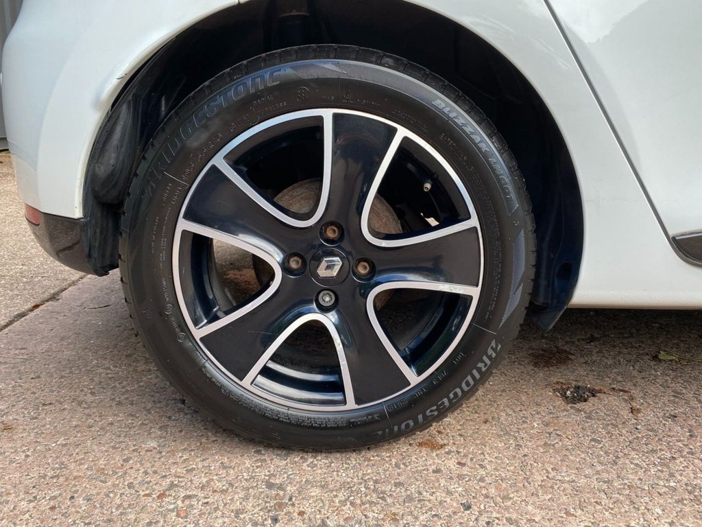 Used Renault Clio 2015 for sale - 76395617: Photo 26