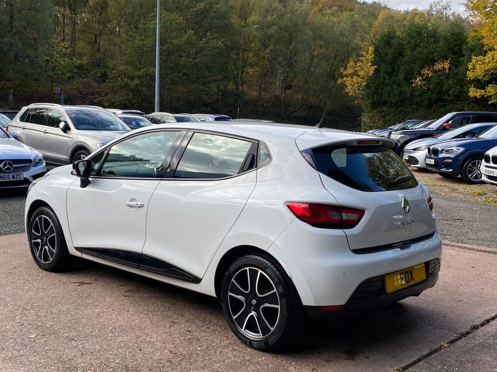 Used Renault Clio 2015 for sale - 76395617: Photo 6