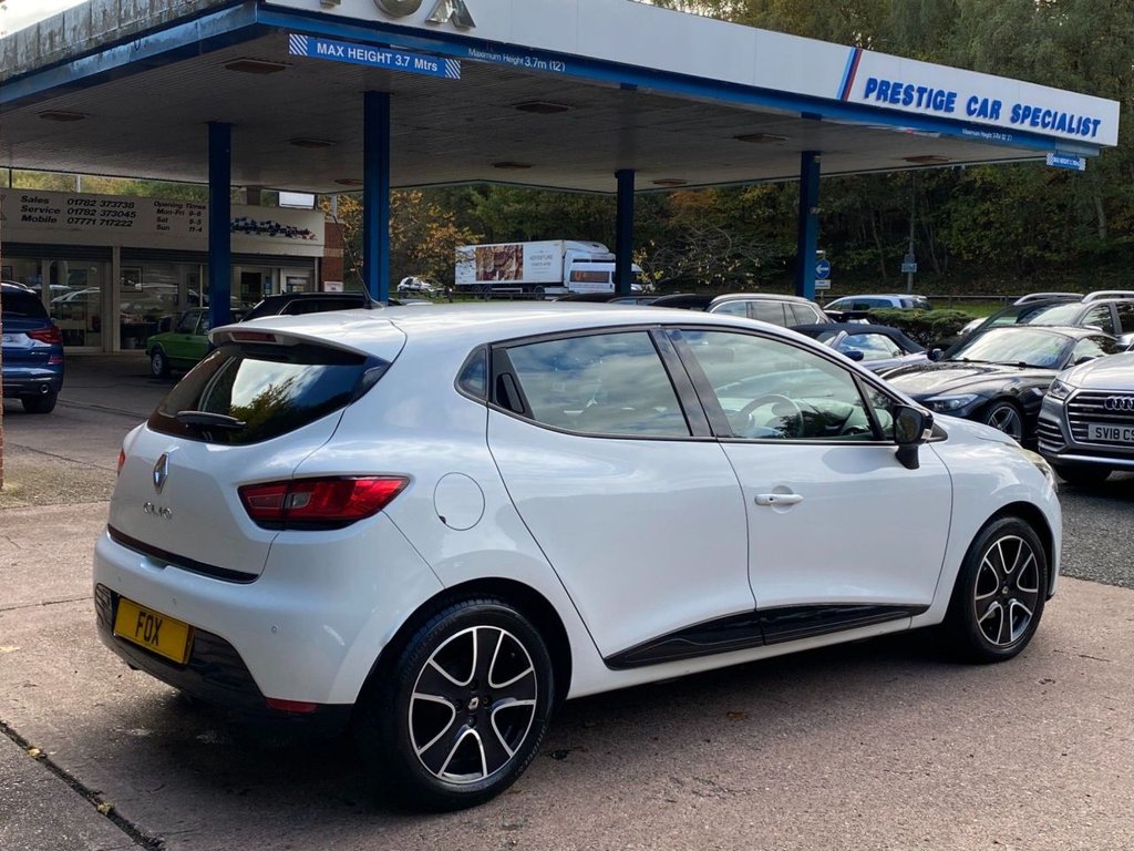 Used Renault Clio 2015 for sale - 76395617: Photo 9