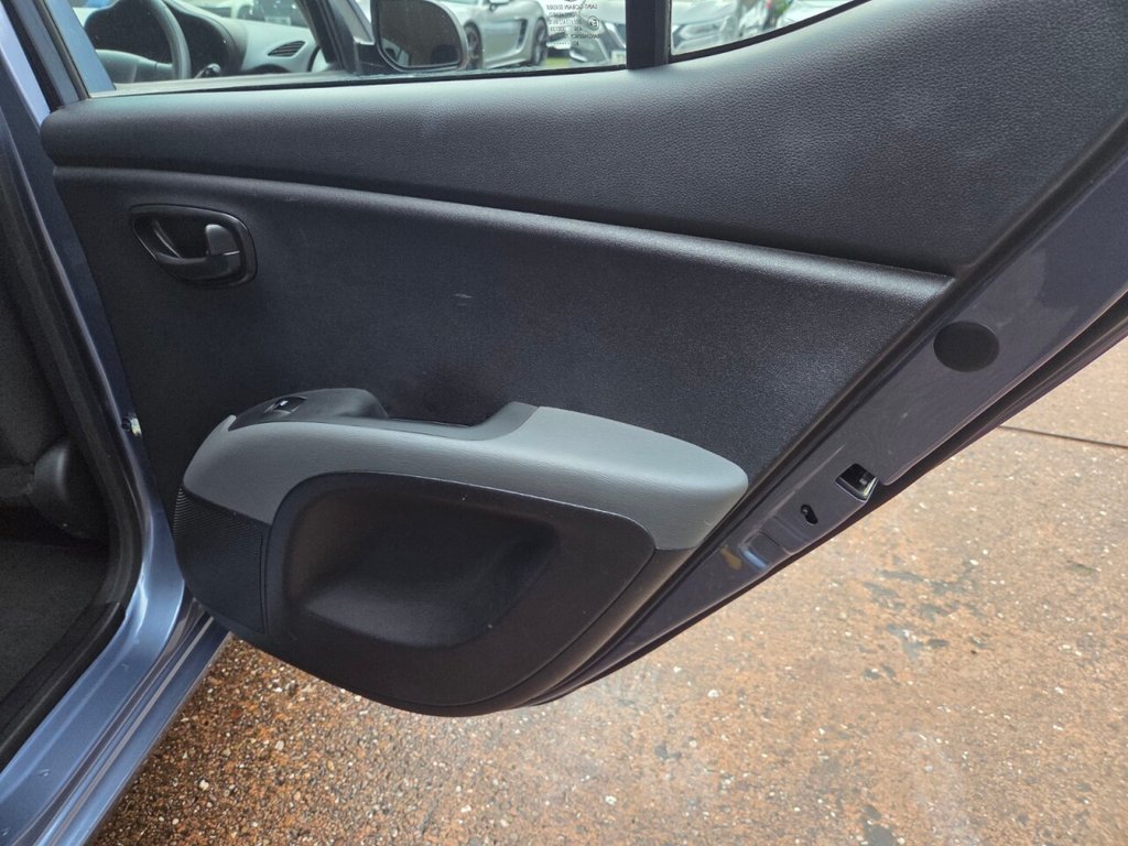 Used Hyundai i10 2013 for sale - 77027549: Photo 15