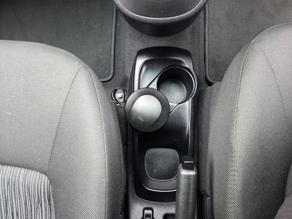 Used Hyundai i10 2013 for sale - 77027549: Photo 27