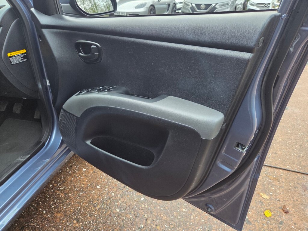 Used Hyundai i10 2013 for sale - 77027549: Photo 9