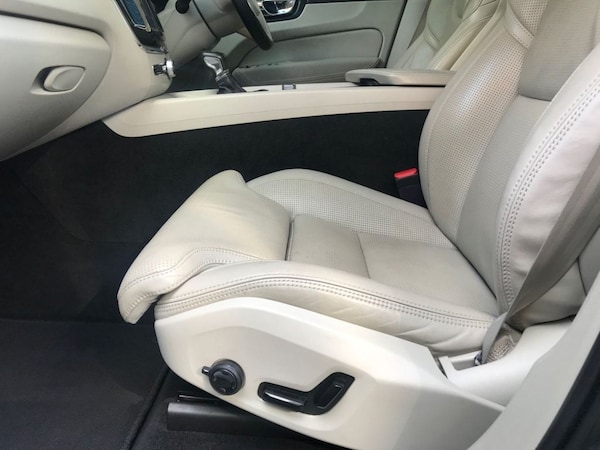 Used Volvo XC60 2017 for sale - 75384093: Photo 13