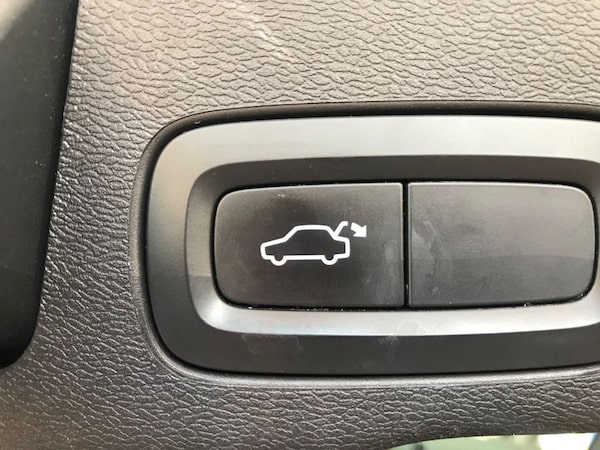 Used Volvo XC60 2017 for sale - 75384093: Photo 23