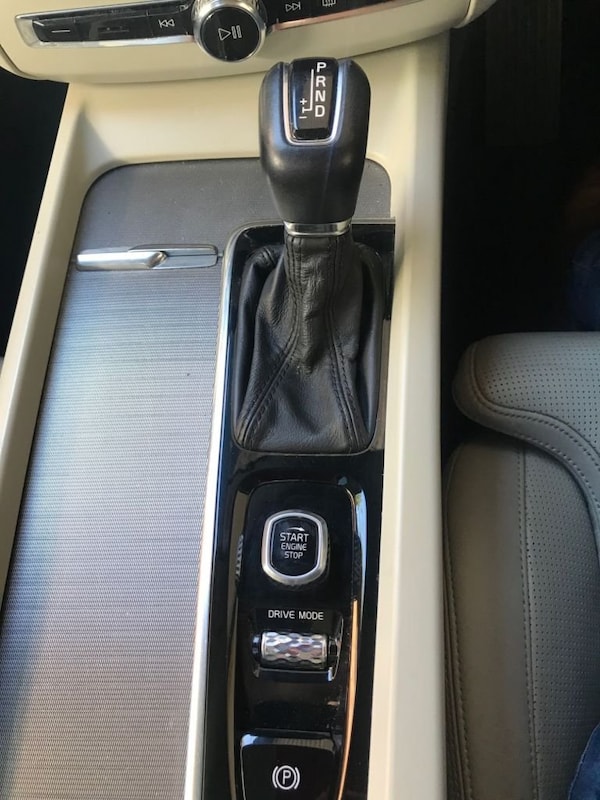 Used Volvo XC60 2017 for sale - 75384093: Photo 33