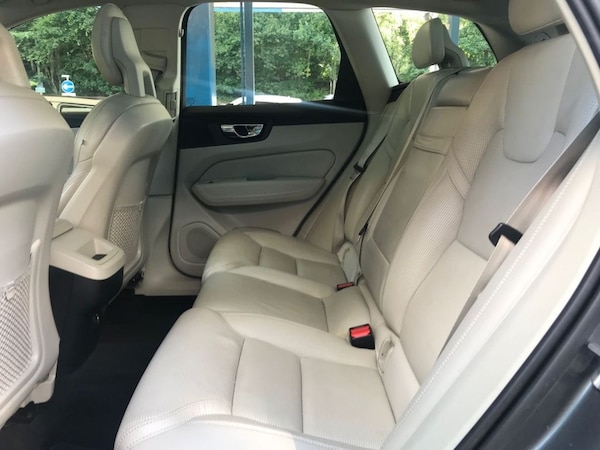 Used Volvo XC60 2017 for sale - 75384093: Photo 5