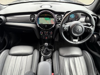 Used MINI Hatch 2021 for sale - 77437011: Photo