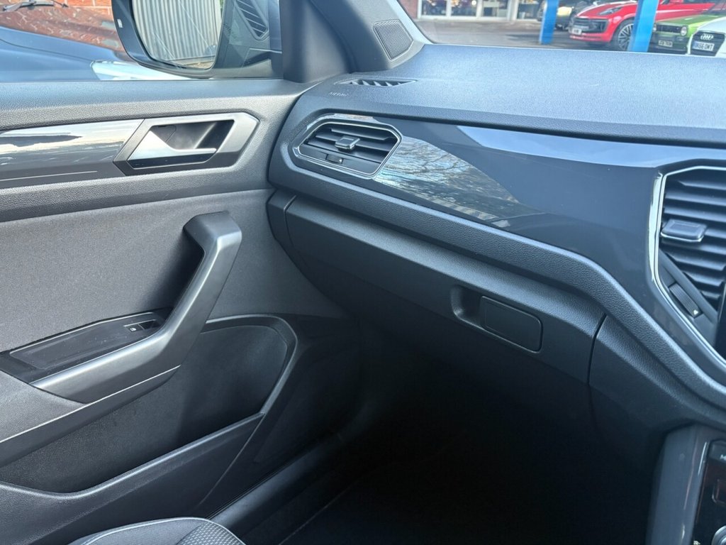 Used Volkswagen T-Roc 2020 for sale - 77643087: Photo 41