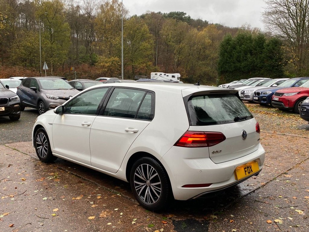 Used Volkswagen Golf 2018 for sale - 76582630: Photo 9
