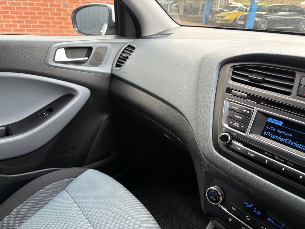 Used Hyundai i20 2016 for sale - 78212420: Photo 36