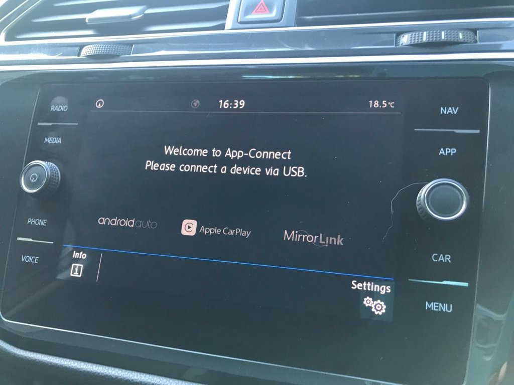 Used Volkswagen Tiguan 2020 for sale - 76068348: Photo 31