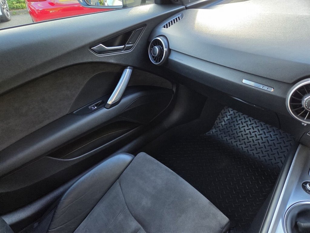 Used Audi TT 2018 for sale - 75973607: Photo 13