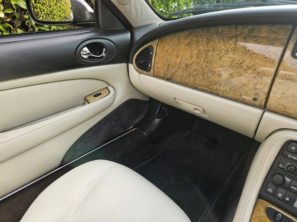Used Jaguar XK 2001 for sale - 75264429: Photo 14