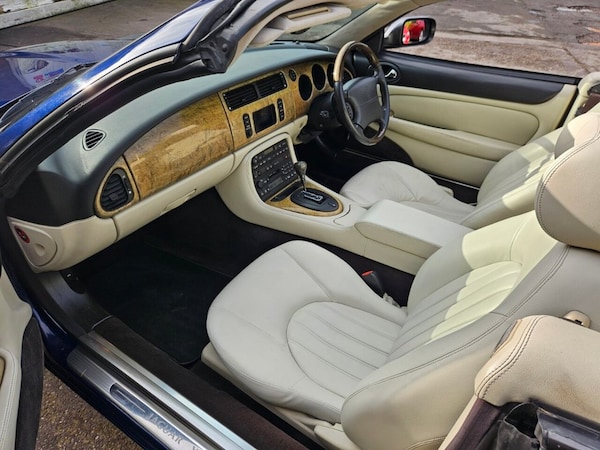 Used Jaguar XK 2001 for sale - 75264429: Photo 24