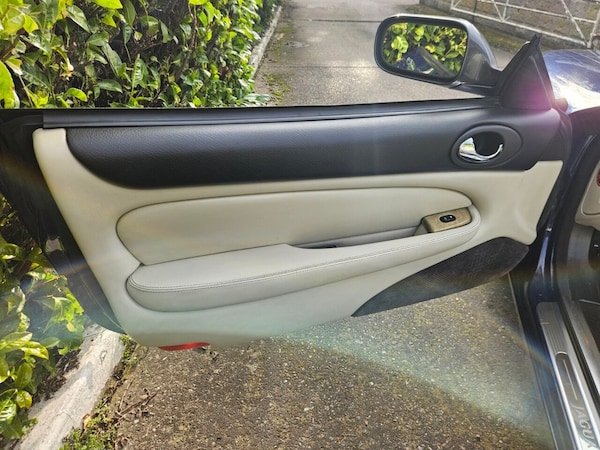 Used Jaguar XK 2001 for sale - 75264429: Photo 25