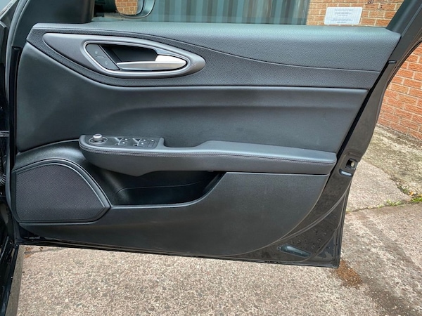 Used Alfa Romeo Giulia 2019 for sale - 76163152: Photo 17