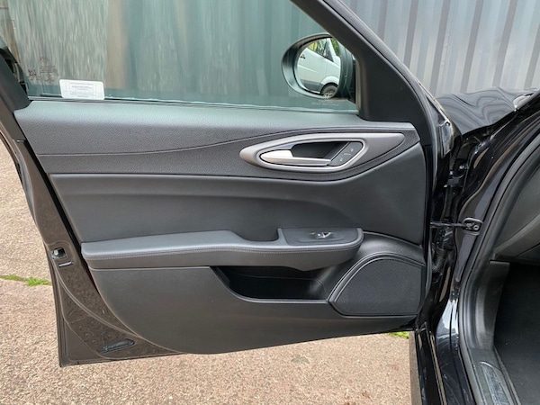 Used Alfa Romeo Giulia 2019 for sale - 76163152: Photo 19