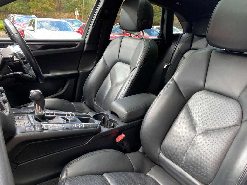 Used Porsche Macan 2017 for sale - 76356379: Photo 11