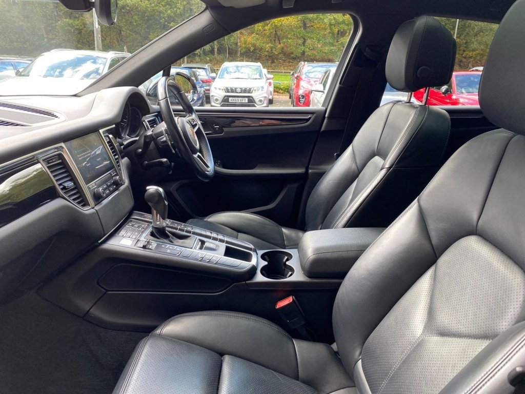 Used Porsche Macan 2017 for sale - 76356379: Photo 12