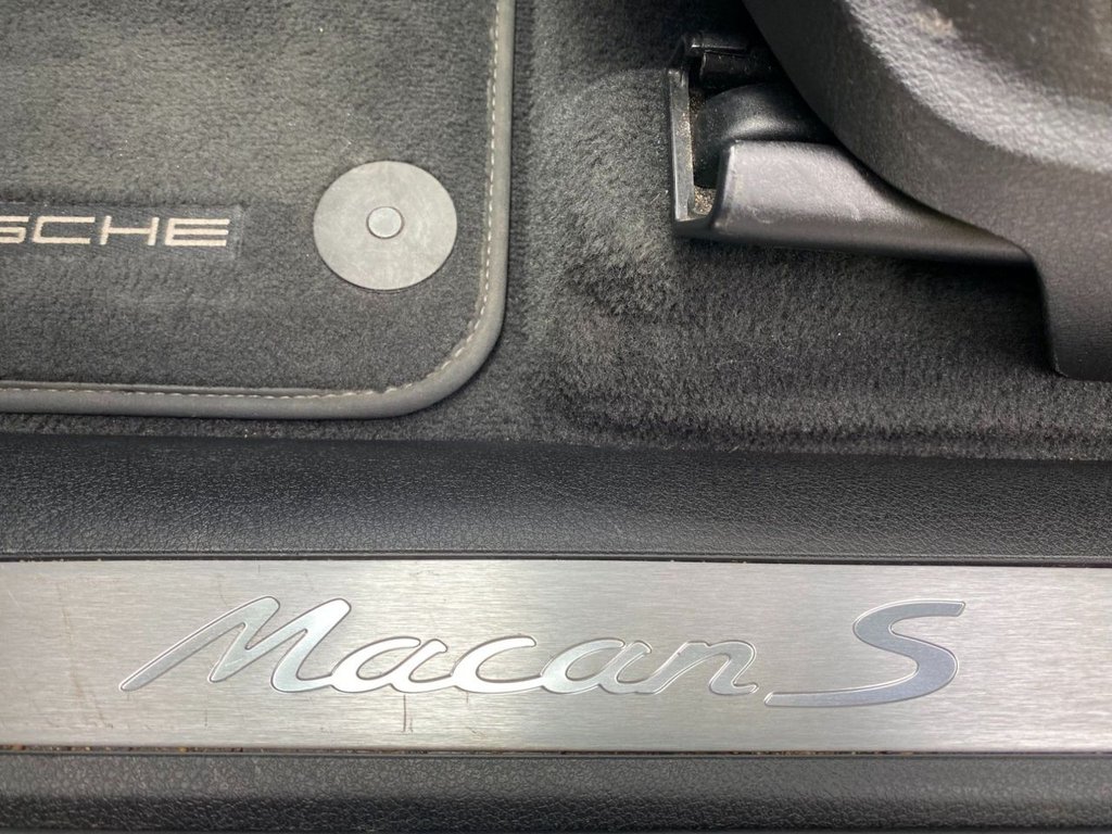 Used Porsche Macan 2017 for sale - 76356379: Photo 14