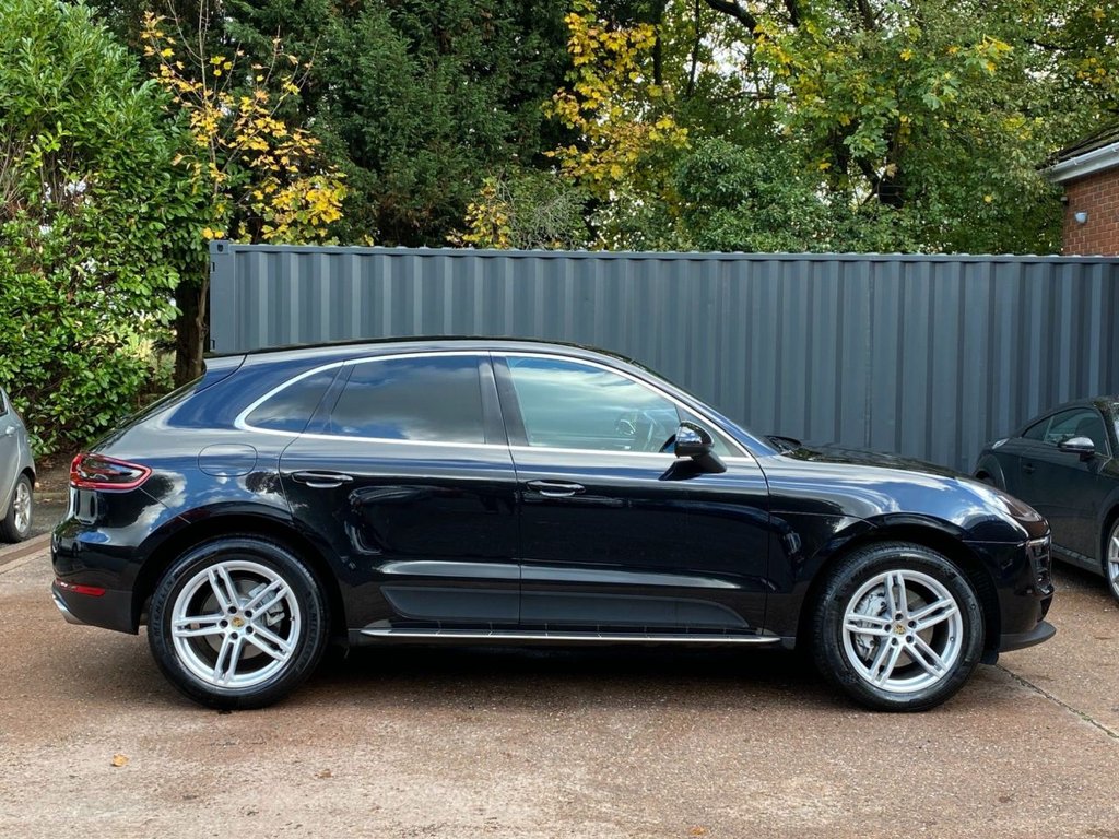 Used Porsche Macan 2017 for sale - 76356379: Photo 9